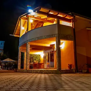 https://villa-anita-pula.in-istria.net